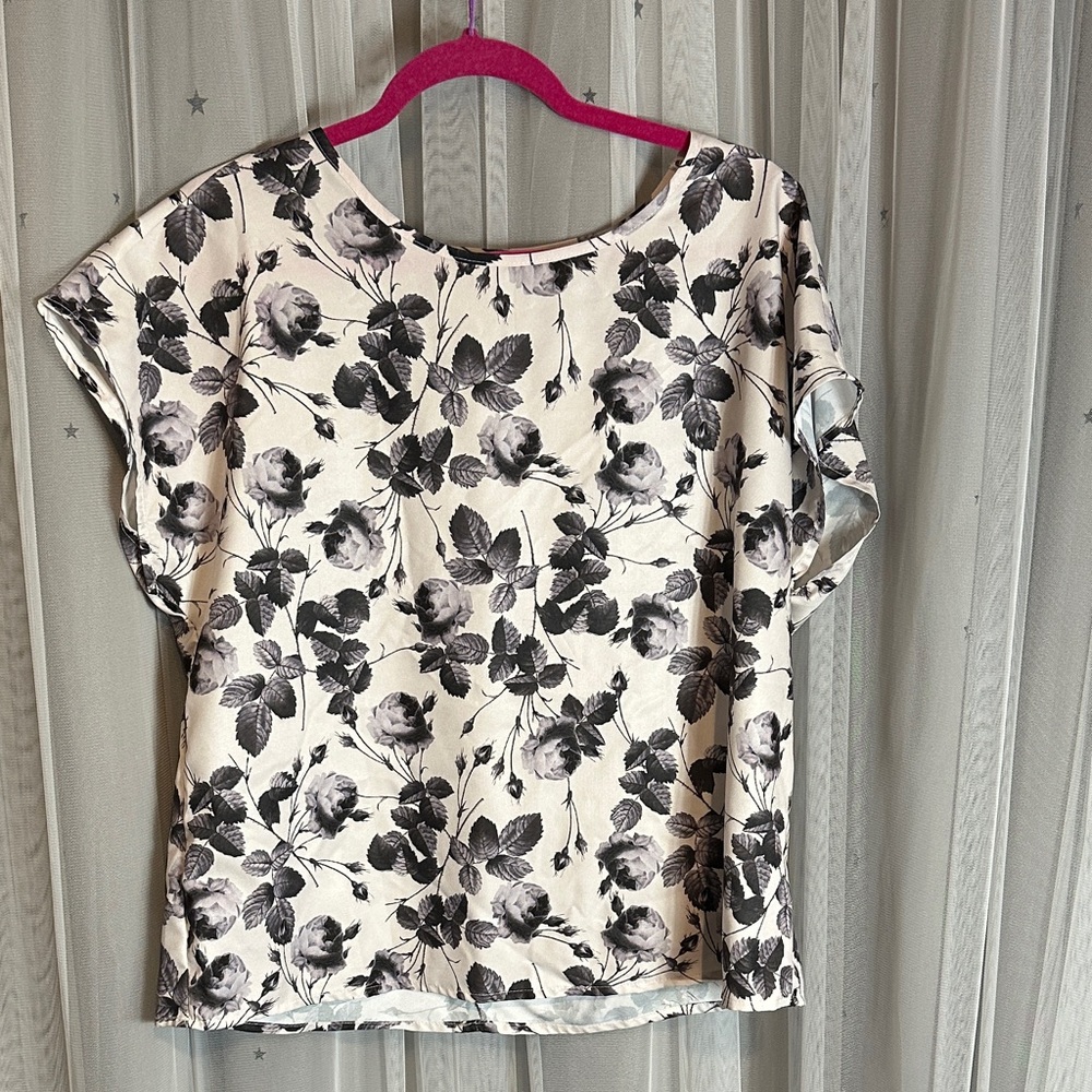 Elegant Floral Women's Blouse - Black and Off White